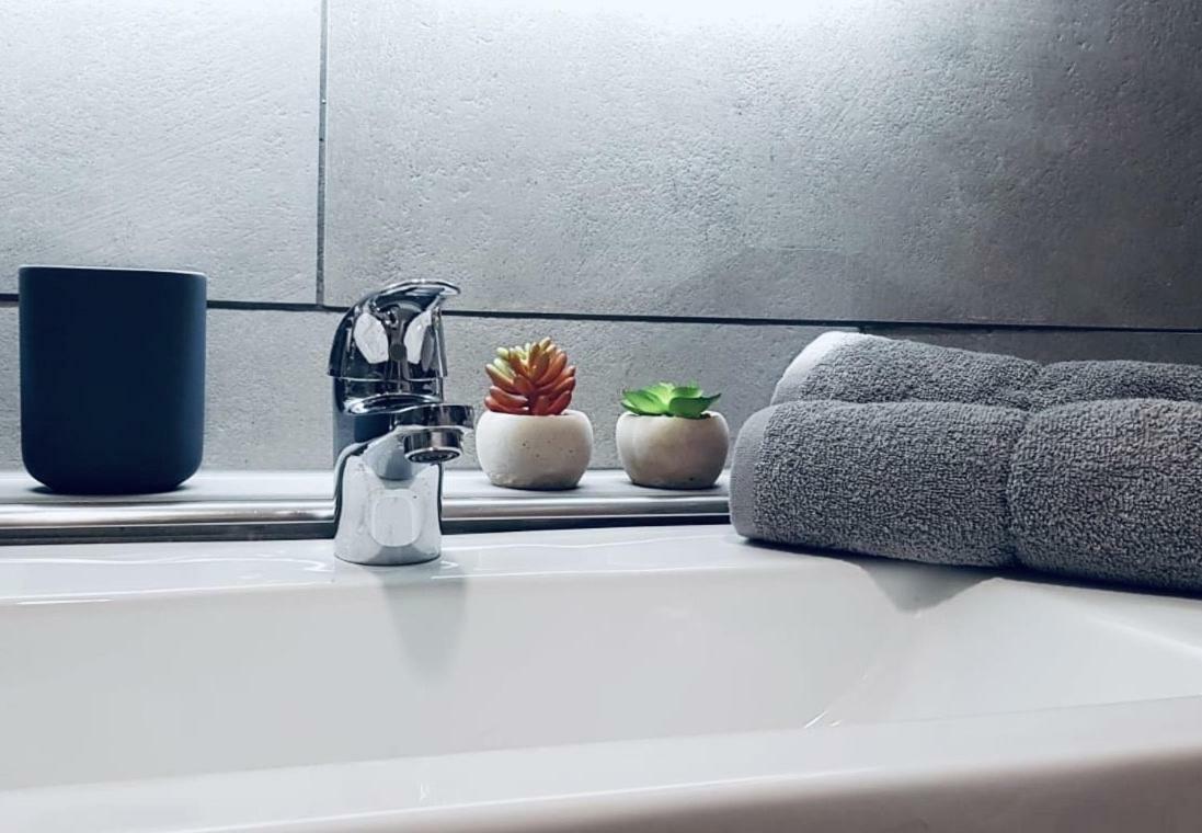 Ferienwohnung Am Berg Бад Бергцаберн Екстериор снимка